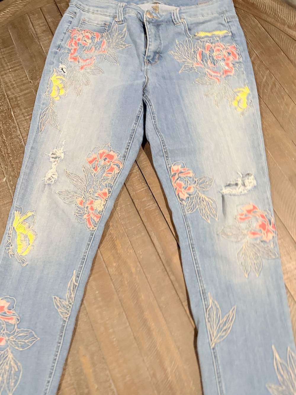 Melissa McCarthy Seven7 Floral Embroidered Jeans Size 14W